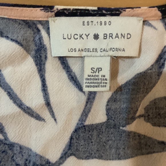 Lucky Brand Amelia wrap top size small NWOT - Picture 6 of 10